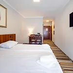 Hit Hotel 3*