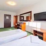 Hit Hotel
