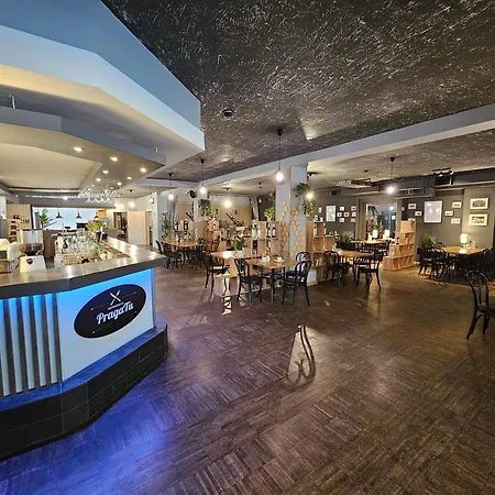 希特酒店 酒店